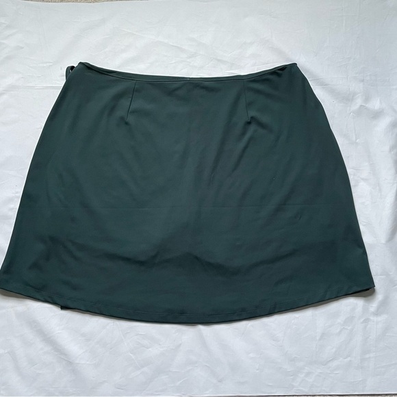 Girlfriend Collective Atlas Weekend Wrap Skort Plus Size 5XL - 47510 - Picture 8 of 16